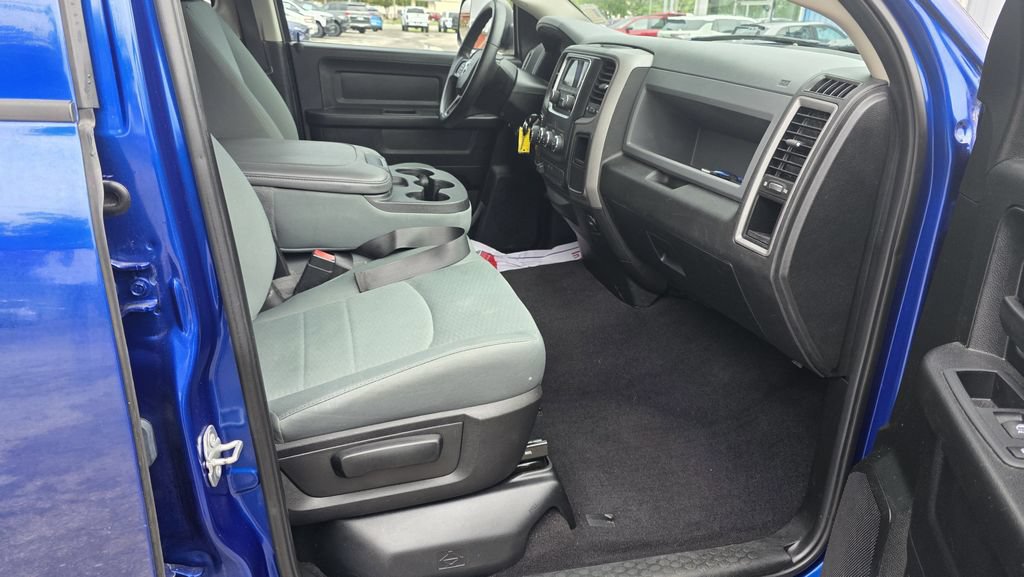 Used 2019 RAM 1500 Express AWD/4WD image 6
