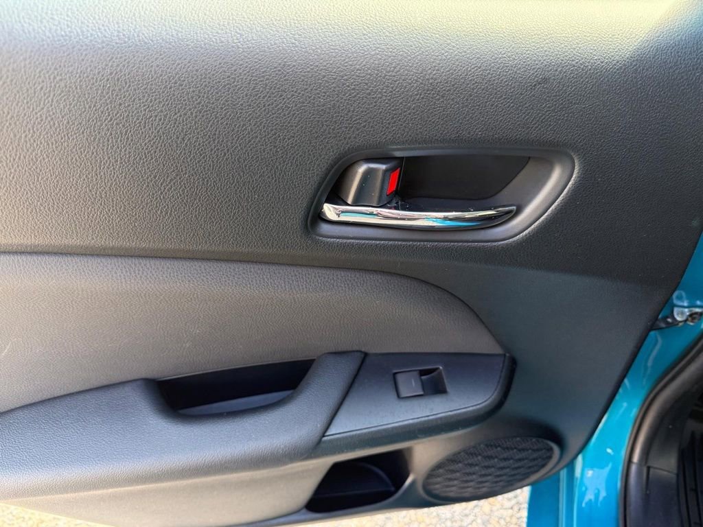Used 2022 Toyota Prius Prime LE image 16