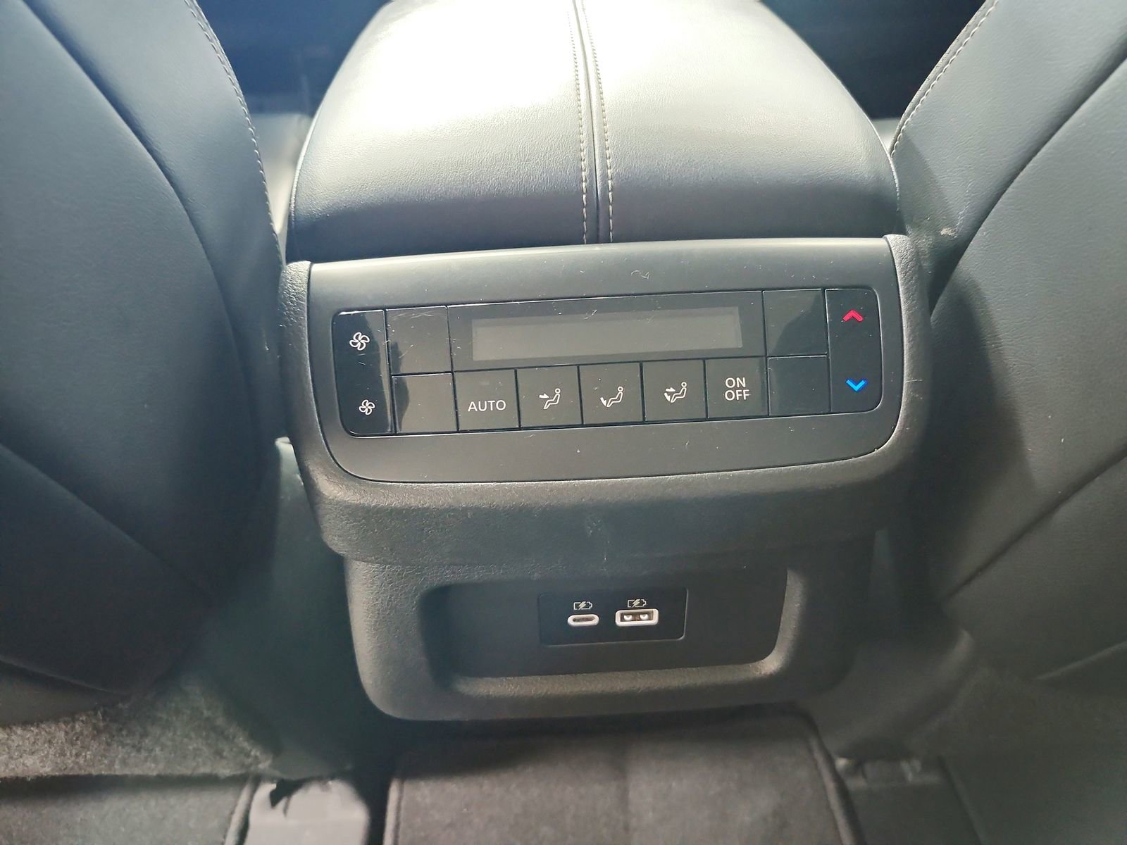 Used 2022 Nissan Pathfinder SL w/ Lighting Package (N92) image 36