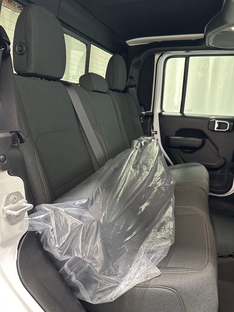 New 2025 Jeep Gladiator Sport AWD/4WD image 21