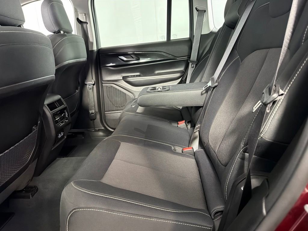 Certified 2023 Jeep Grand Cherokee Laredo w/ Luxury Tech Group I AWD/4WD image 25