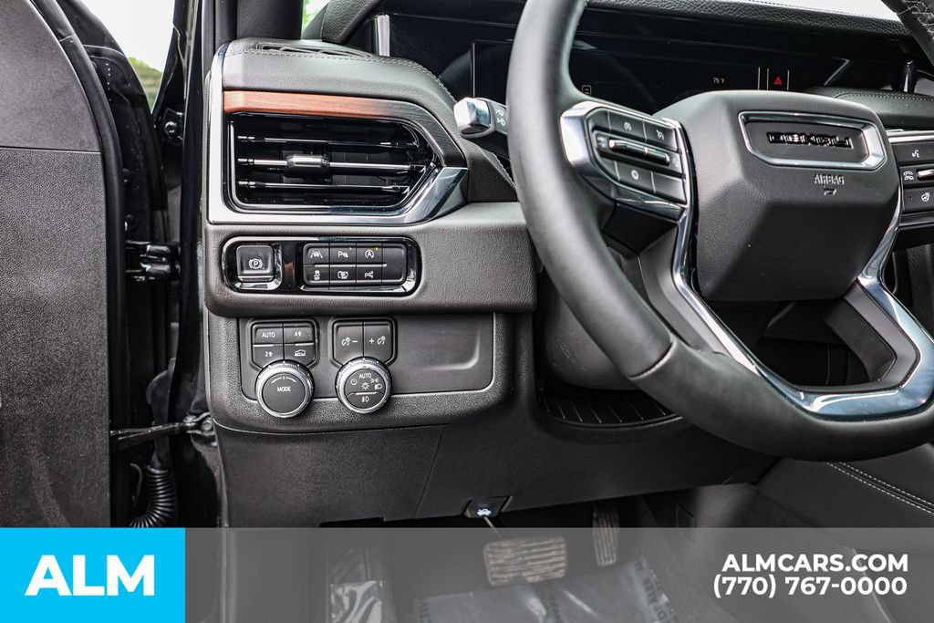 Used 2026 GMC Yukon XL Denali w/ Sun & Power Step Package AWD/4WD image 28