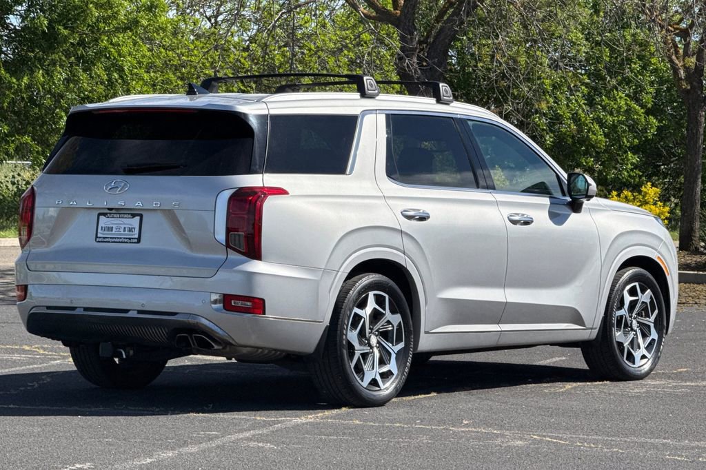 Used 2022 Hyundai Palisade Calligraphy w/ Winter Package image 4