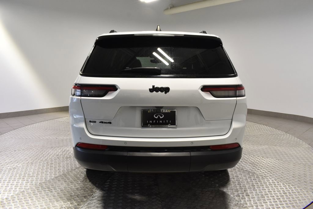 Used 2023 Jeep Grand Cherokee L Laredo image 4