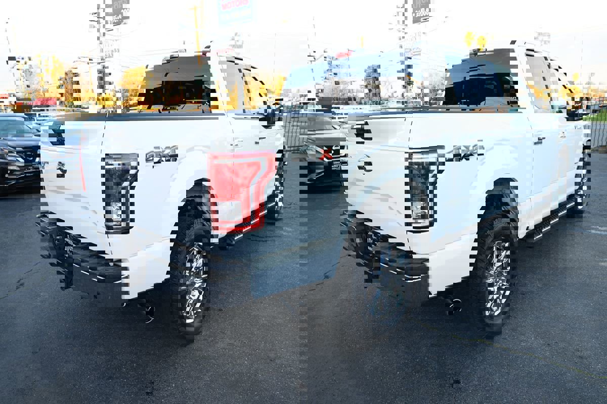 Used 2016 Ford F150 XLT w/ Equipment Group 302A Luxury image 4