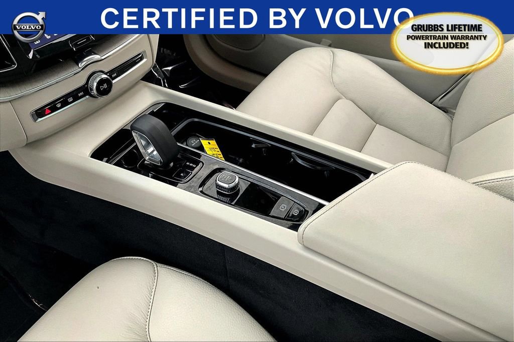 Certified 2023 Volvo XC60 B5 Plus AWD/4WD image 19