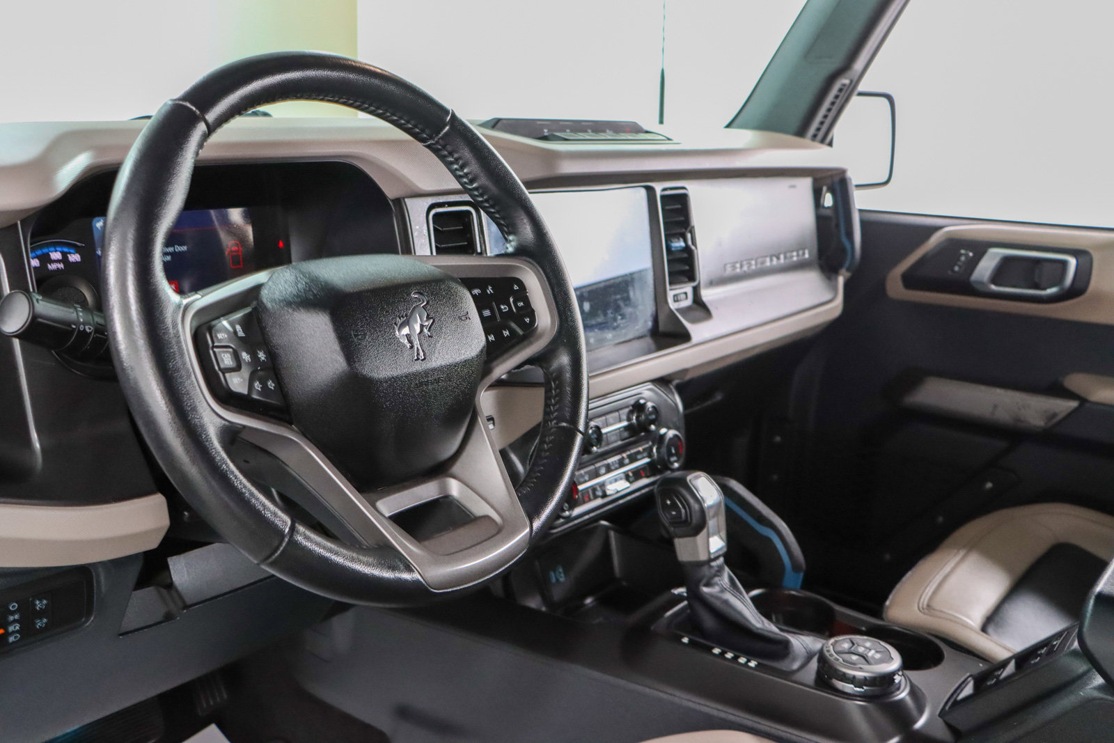 Used 2022 Ford Bronco Wildtrak image 22