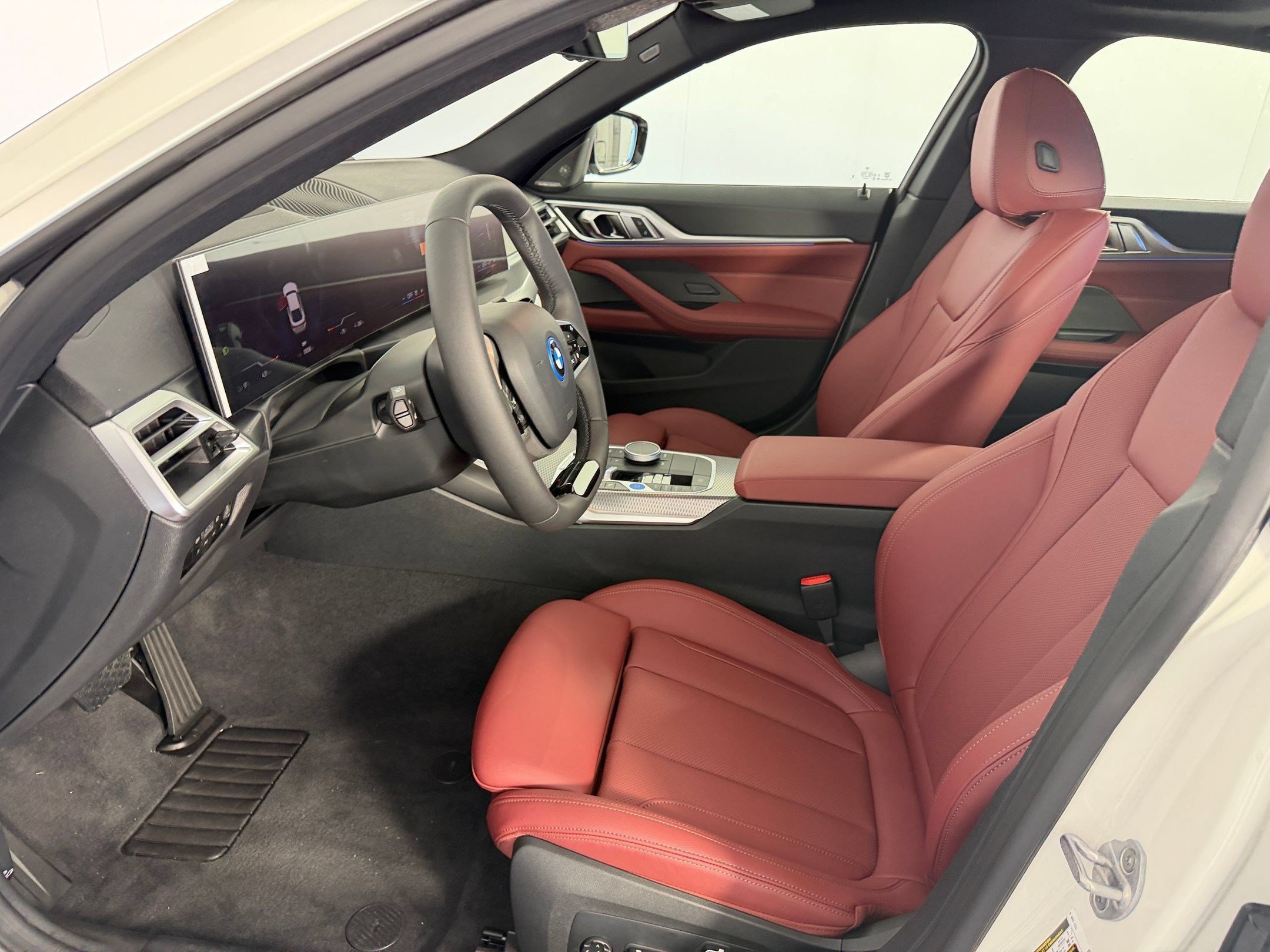 Used 2026 BMW i4 eDrive40 w/ Premium Package RWD image 5