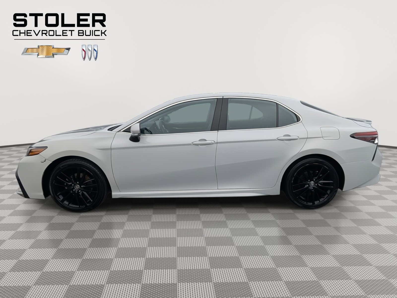 Used 2023 Toyota Camry XSE image 2