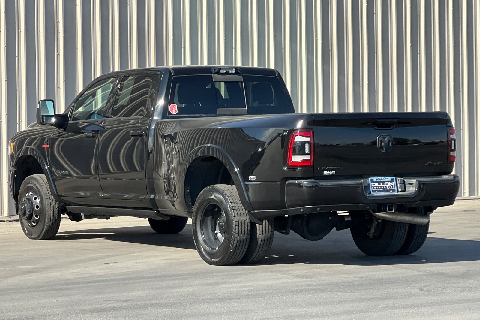 Used 2024 RAM 3500 Limited w/ Night Edition AWD/4WD image 9