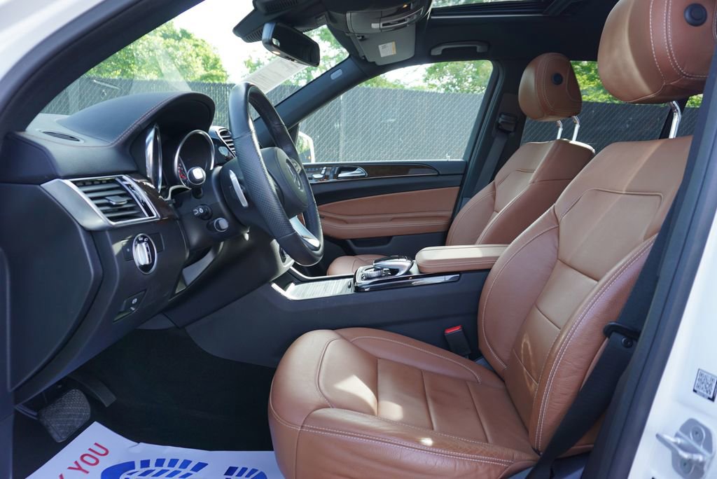 Used 2017 Mercedes-Benz GLS 450 4MATIC image 9