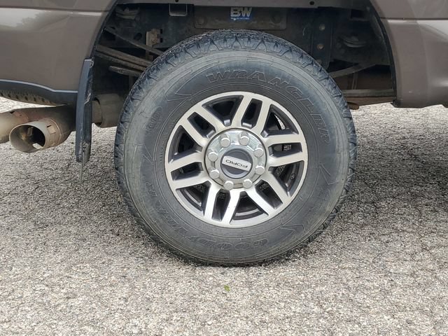 Used 2017 Ford F250 Lariat w/ Lariat Value Package AWD/4WD image 5