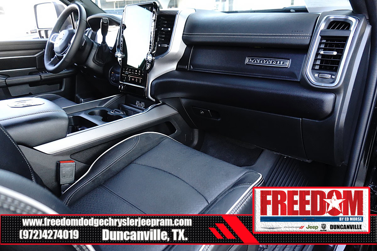 Used 2025 RAM 2500 Laramie AWD/4WD image 12