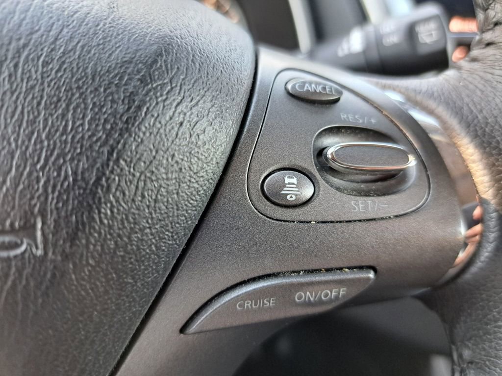 Used 2023 Nissan Murano SV image 12