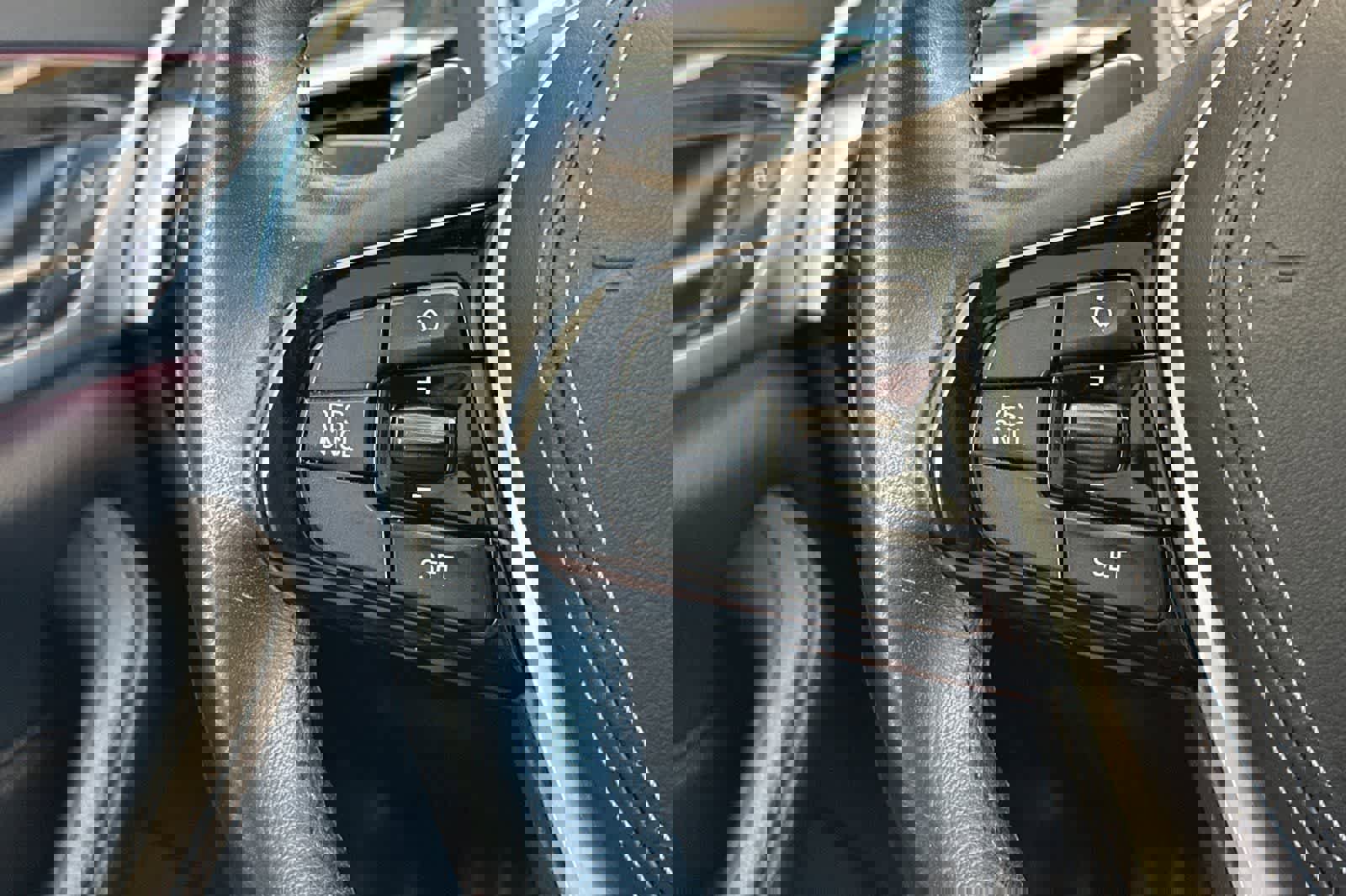 Used 2019 BMW 530i w/ Luxury Package image 26