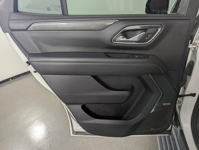 Used 2023 GMC Yukon AT4 w/ Technology Package AWD/4WD image 15