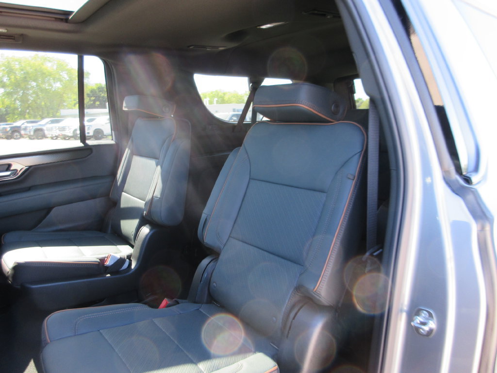 New 2027 GMC Yukon XL AT4 w/ Technology Package AWD/4WD image 10