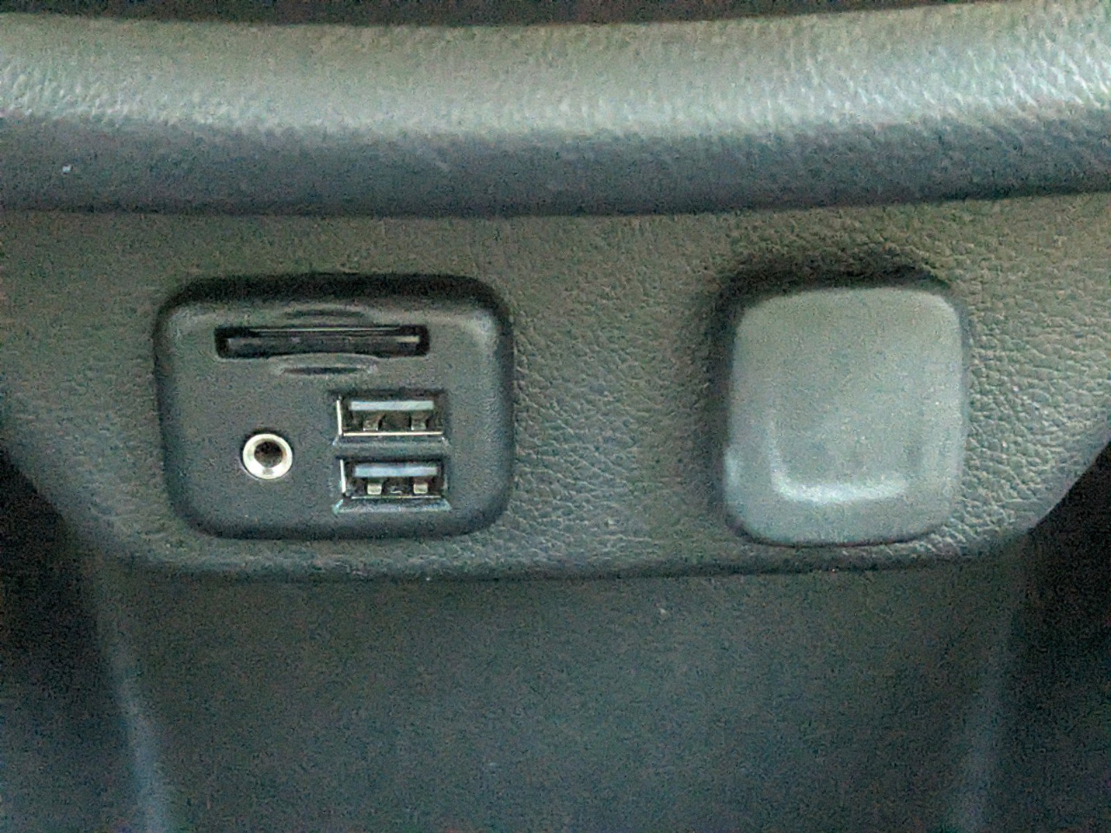 Used 2022 Chevrolet Traverse LT w/ LT Premium Package image 27