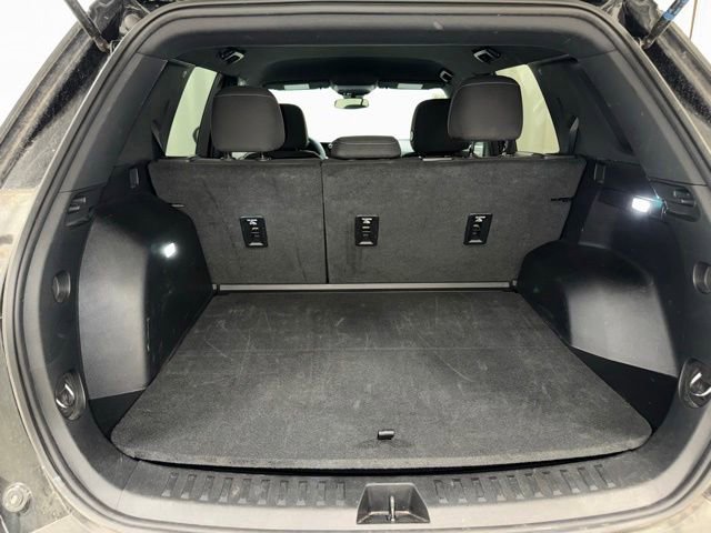 Used 2025 Chevrolet Equinox LT AWD/4WD image 18
