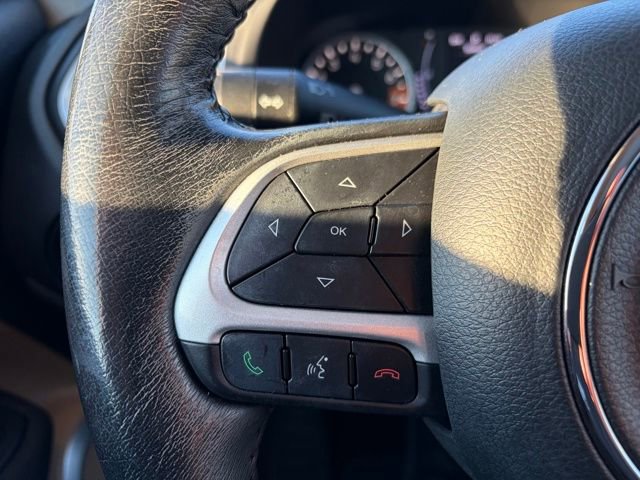 Used 2019 Jeep Renegade Latitude w/ Cold Weather Group image 5