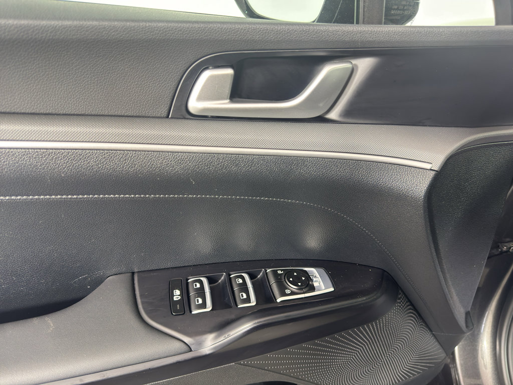 Used 2025 Kia K5 LXS FWD image 15