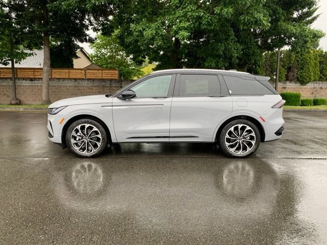 New 2026 Lincoln Nautilus Reserve AWD/4WD image 2