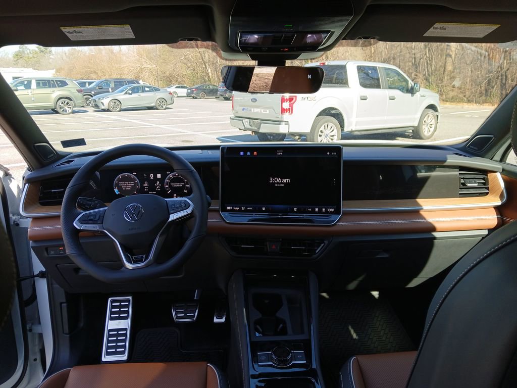 New 2026 Volkswagen Tiguan SEL R-Line image 12