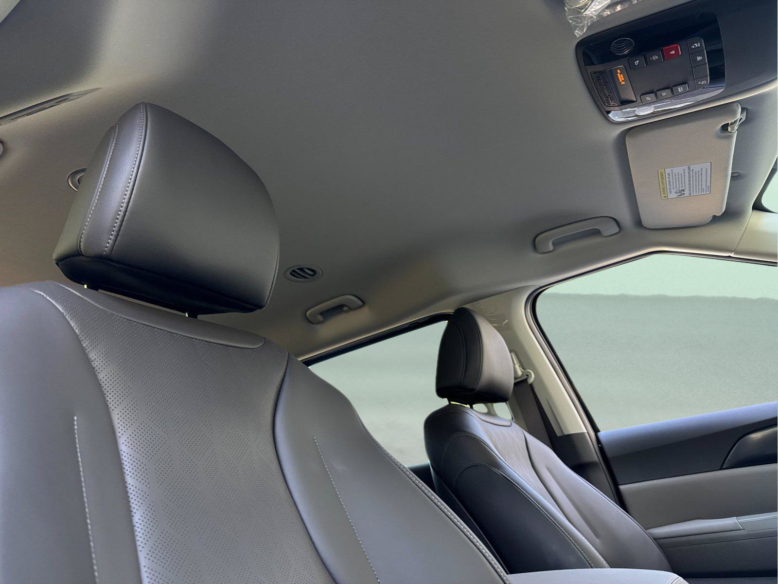 New 2026 Kia Carnival LXS FWD image 16