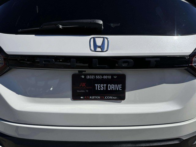 Used 2023 Honda Pilot Sport image 16