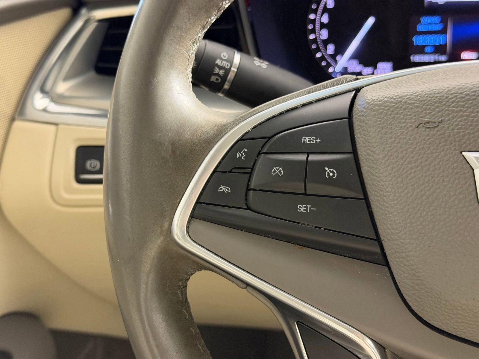 Used 2017 Cadillac XT5 Luxury w/ Driver Awareness Package image 16