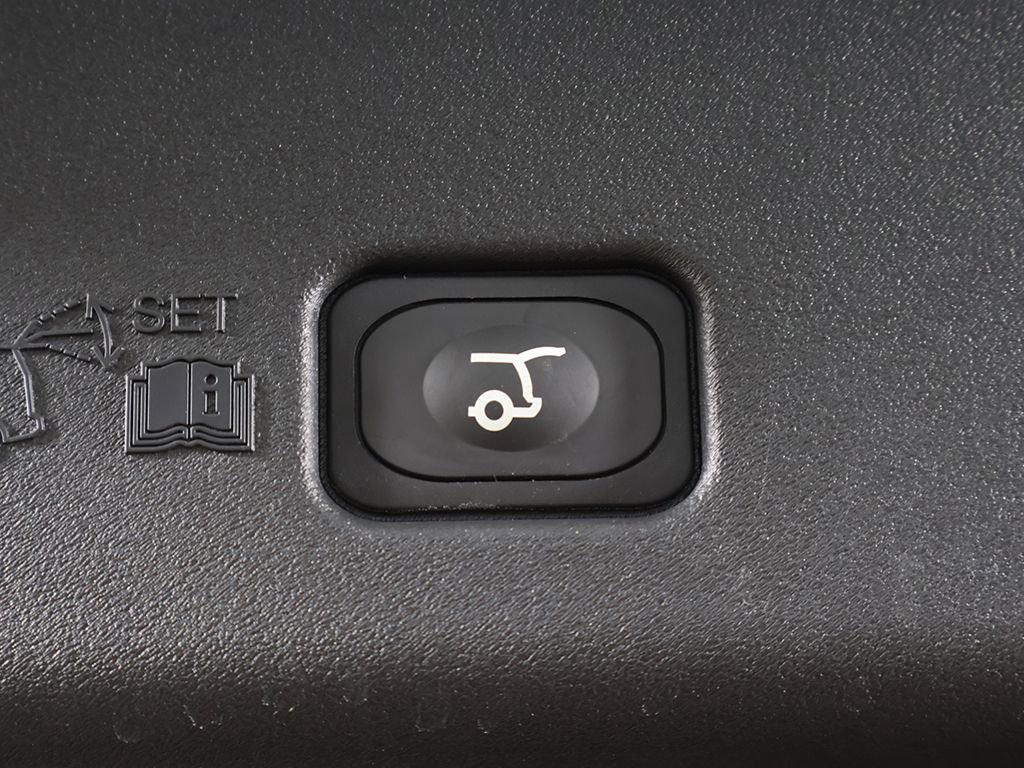 Used 2024 Lincoln Nautilus Premier w/ Equipment Group 102A AWD/4WD image 60