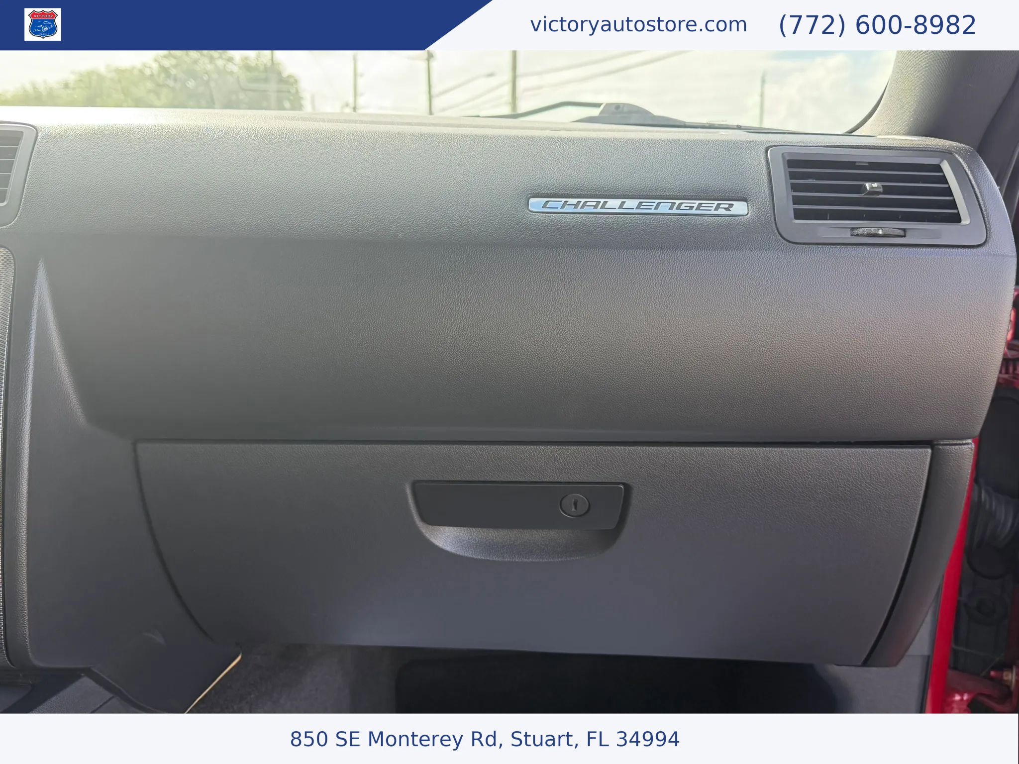 Used 2012 Dodge Challenger R/T RWD image 14