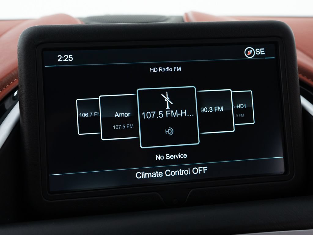 Used 2021 Aston Martin DB11 Volante RWD image 43