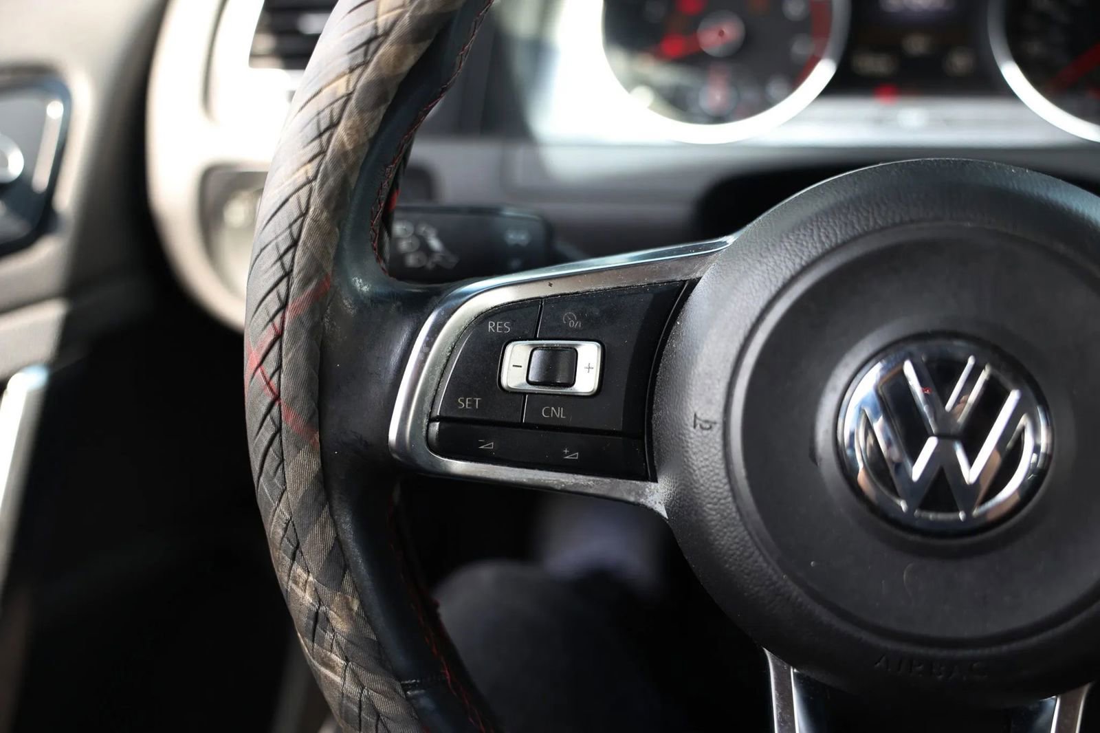 Used 2015 Volkswagen GTI S FWD image 29