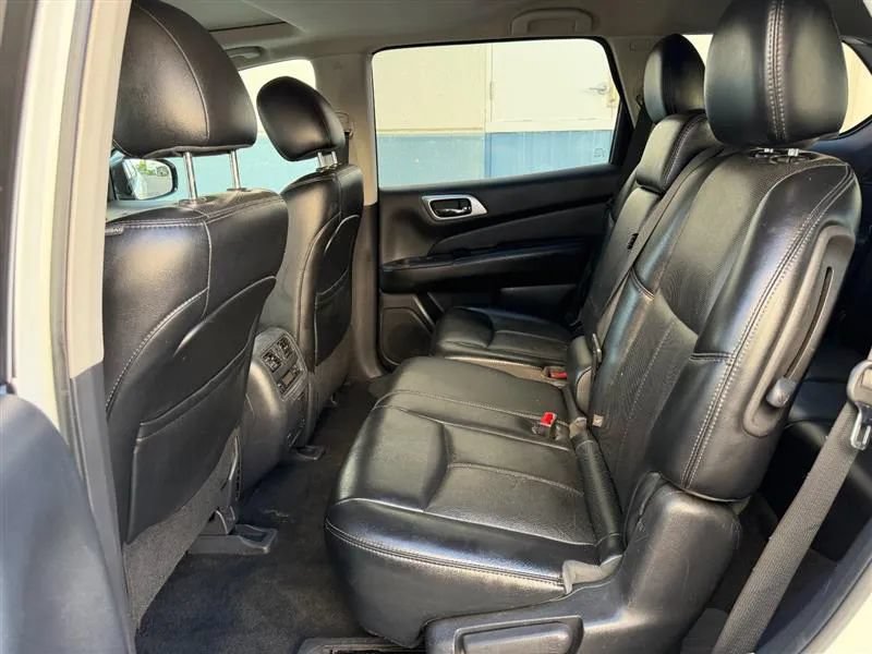 Used 2015 Nissan Pathfinder Platinum AWD/4WD image 42