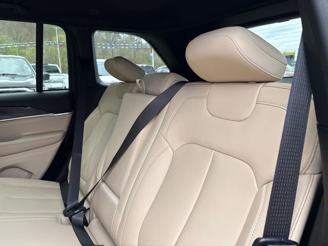 Used 2024 Jeep Grand Cherokee Limited AWD/4WD image 23