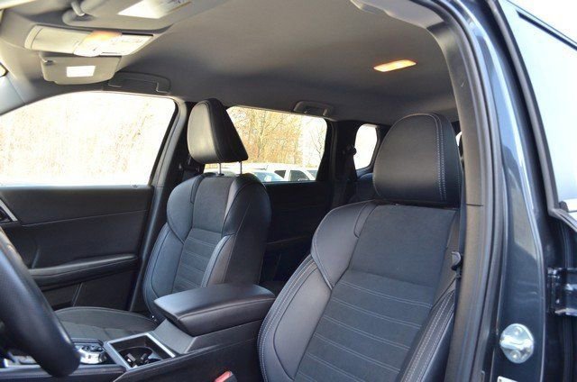 Used 2024 Mitsubishi Outlander SE image 16