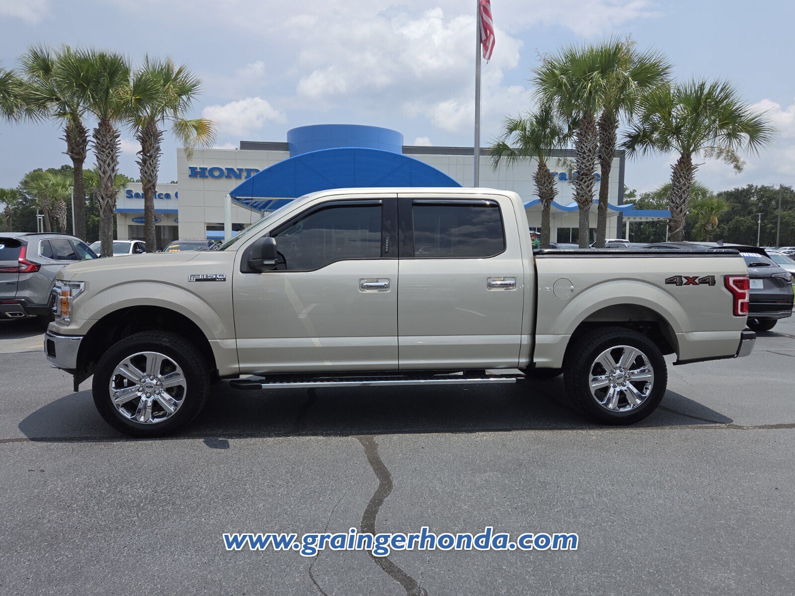 Used 2018 Ford F150 XLT w/ Equipment Group 302A Luxury AWD/4WD image 2