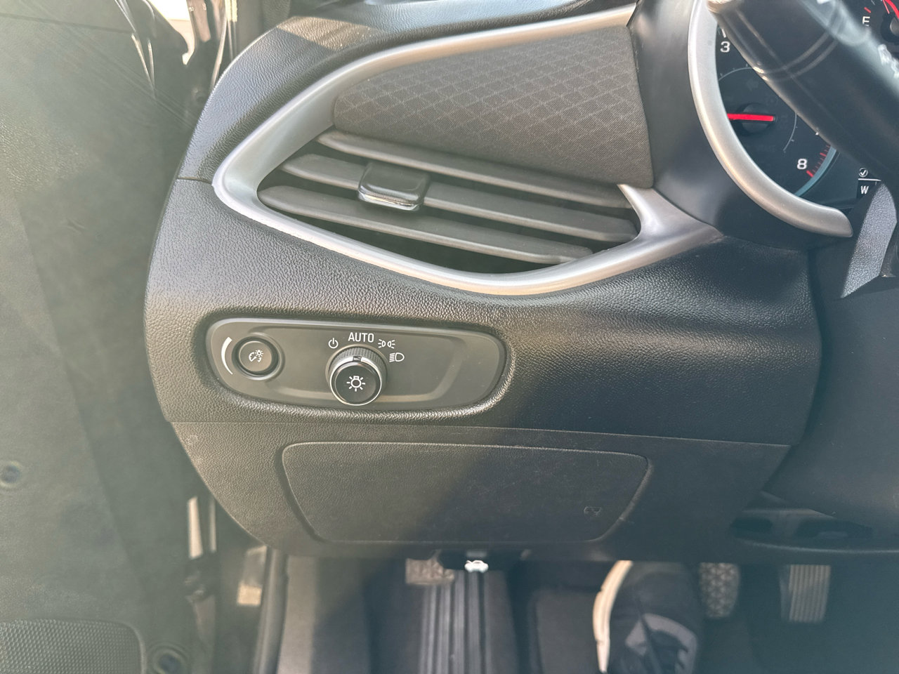 Used 2021 Chevrolet Malibu RS image 24