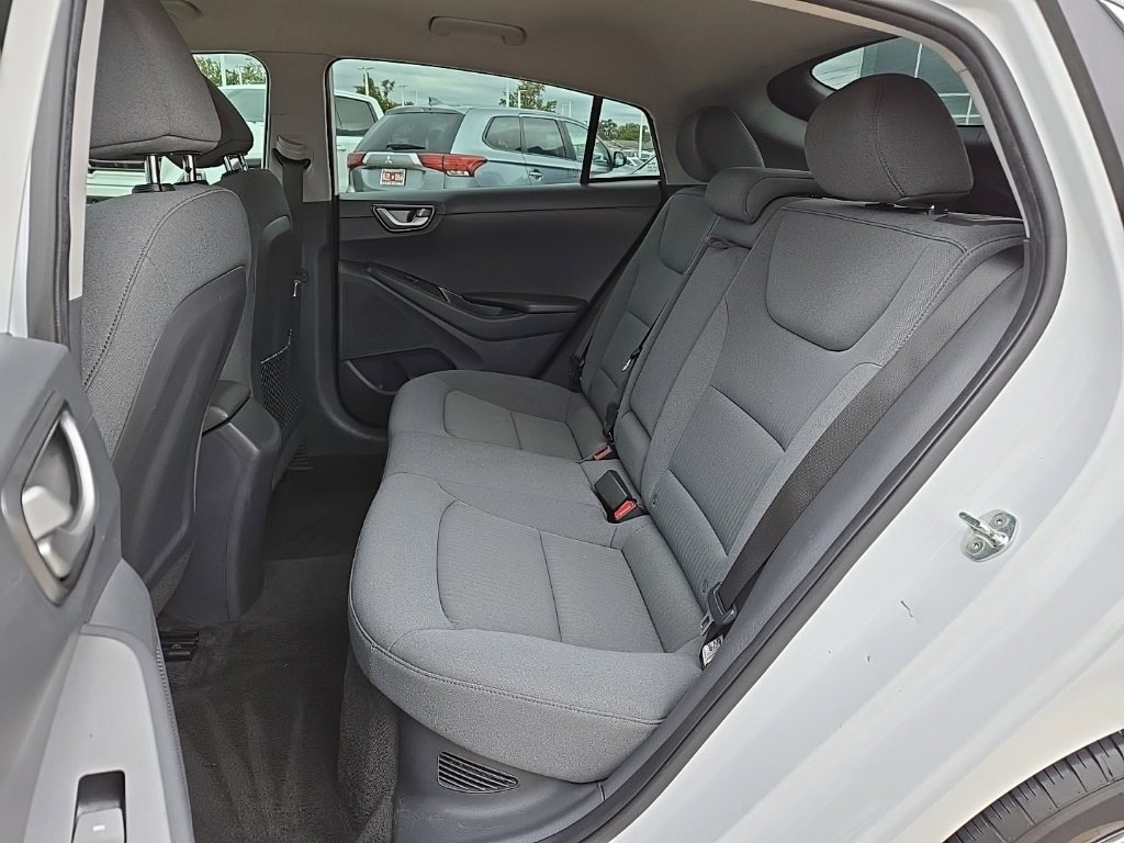 Used 2020 Hyundai Ioniq SE image 14