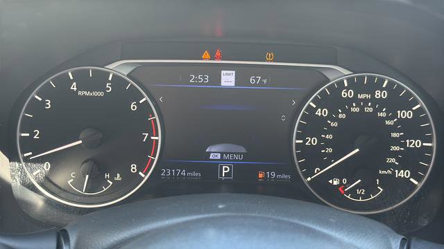 Used 2023 Nissan Altima 2.5 SV w/ SV Premium Package image 10