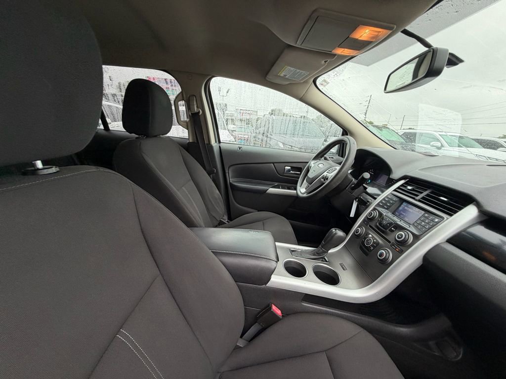 Used 2013 Ford Edge SE FWD image 19