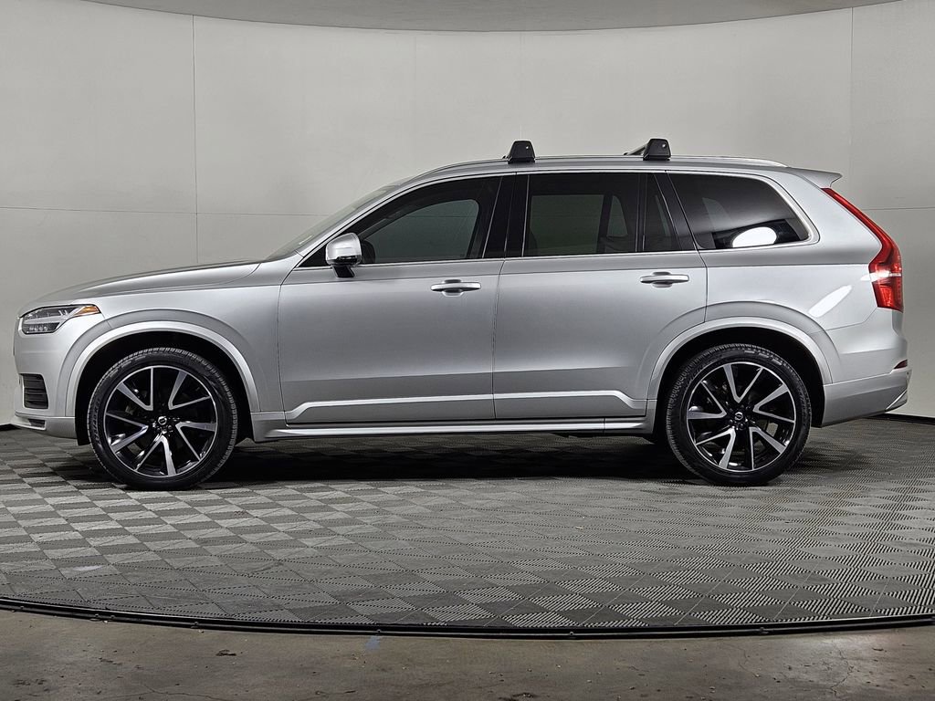 Used 2022 Volvo XC90 T6 Momentum w/ Advanced Package image 3