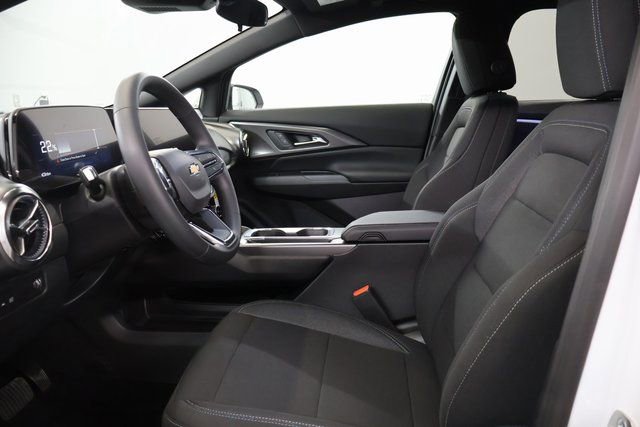 New 2026 Chevrolet Equinox EV LT image 11