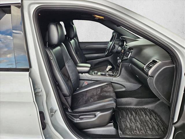 Used 2020 Jeep Grand Cherokee Altitude AWD/4WD image 21