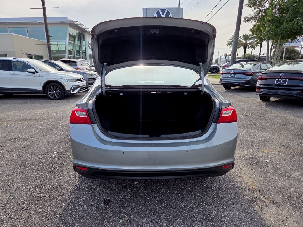 Used 2025 Chevrolet Malibu LT FWD image 25