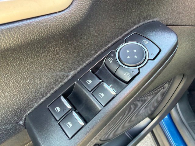 Used 2022 Ford Escape SE w/ Cold Weather Package FWD image 22