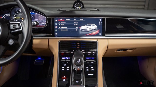 Used 2022 Porsche Panamera 4 w/ Premium Package image 7