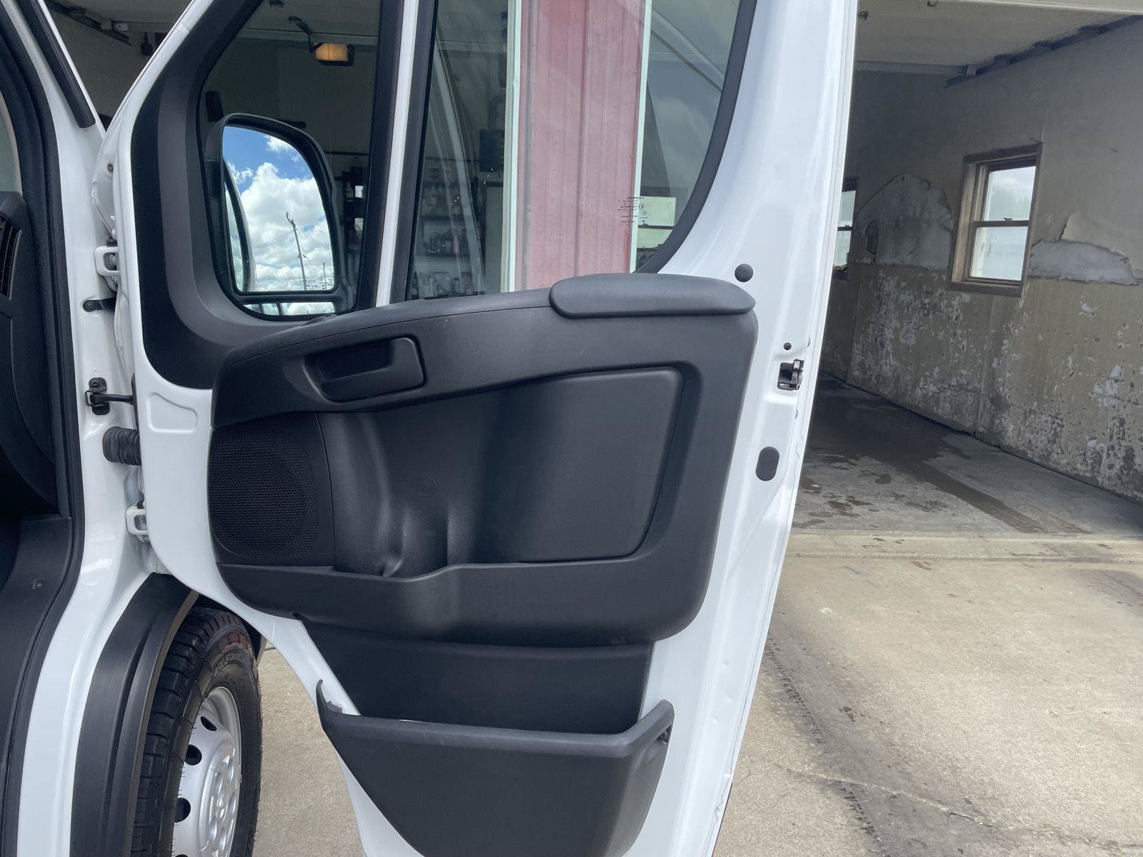 Used 2023 RAM ProMaster 2500 w/ Premium Appearance Group FWD image 25