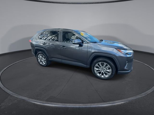 Used 2023 Toyota RAV4 XLE Premium image 18
